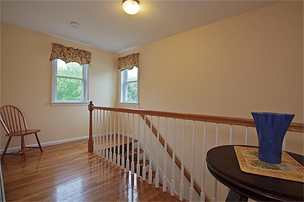19 Wheaton Road Arlington, MA 02474 - Photo 7 of 23 Gallery Image 7