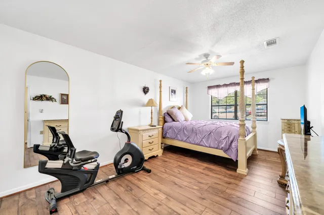 $479,000 | 32 Walnut Avenue, Shalimar, FL 32579