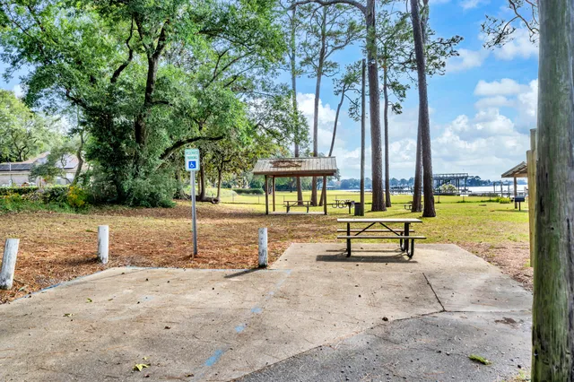 $479,000 | 32 Walnut Avenue, Shalimar, FL 32579