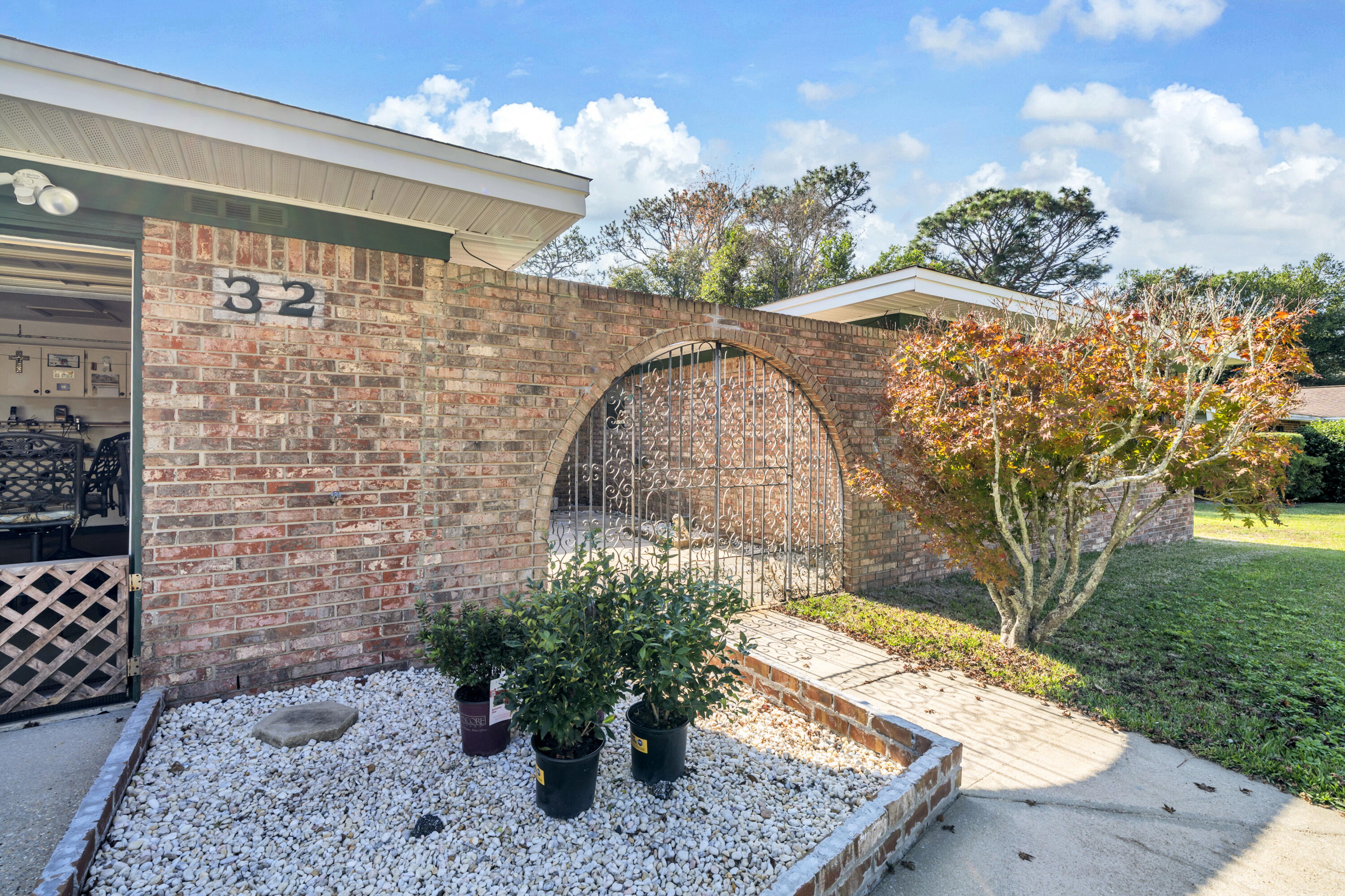 32 Walnut Avenue Shalimar, FL 32579 - Photo 52 of 56 gated entrance