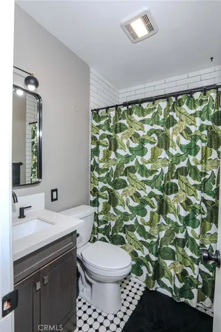 $3,300 | 2206 West Chandler Boulevard, Burbank, CA 91506