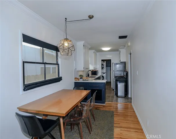 $3,300 | 2206 West Chandler Boulevard, Burbank, CA 91506