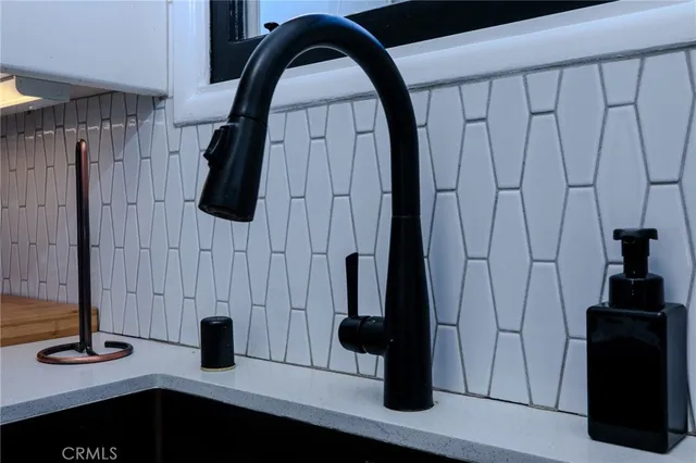 $3,300 | 2206 West Chandler Boulevard, Burbank, CA 91506