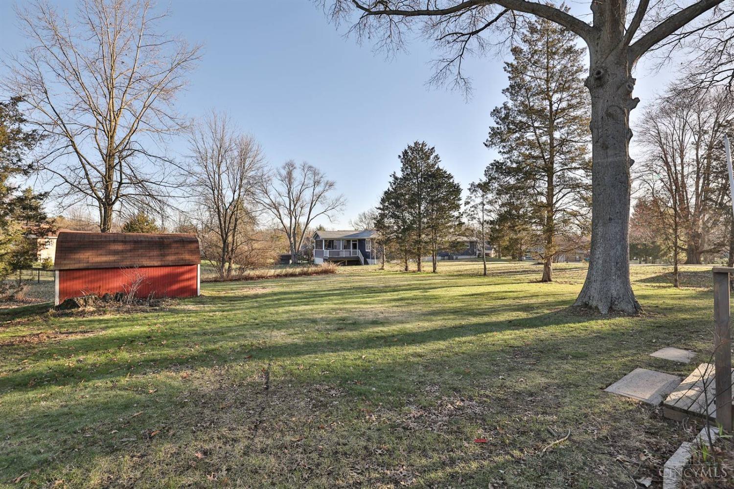 8090 Hopewell Road Montgomery, OH 45242 - Photo 29 of 33