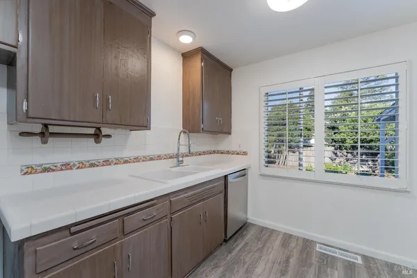 $415,000 | 1803 South Dora Street, Ukiah, CA 95482