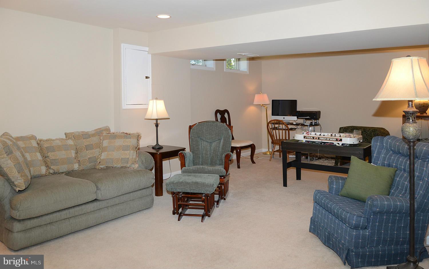 12571 Rock Ridge Road Herndon, VA 20170 - Photo 22 of 27 Rec room