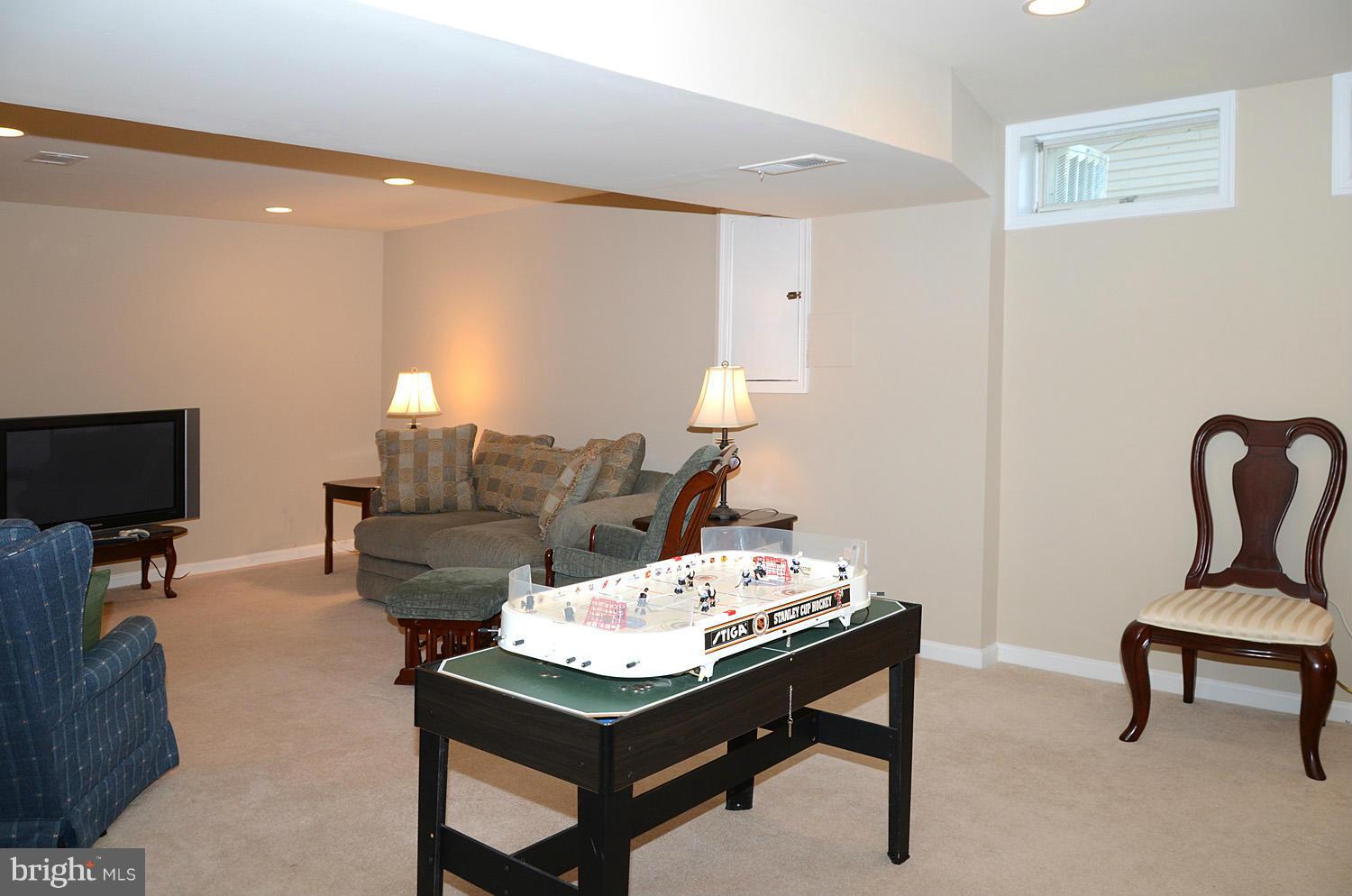 12571 Rock Ridge Road Herndon, VA 20170 - Photo 23 of 27 Rec room
