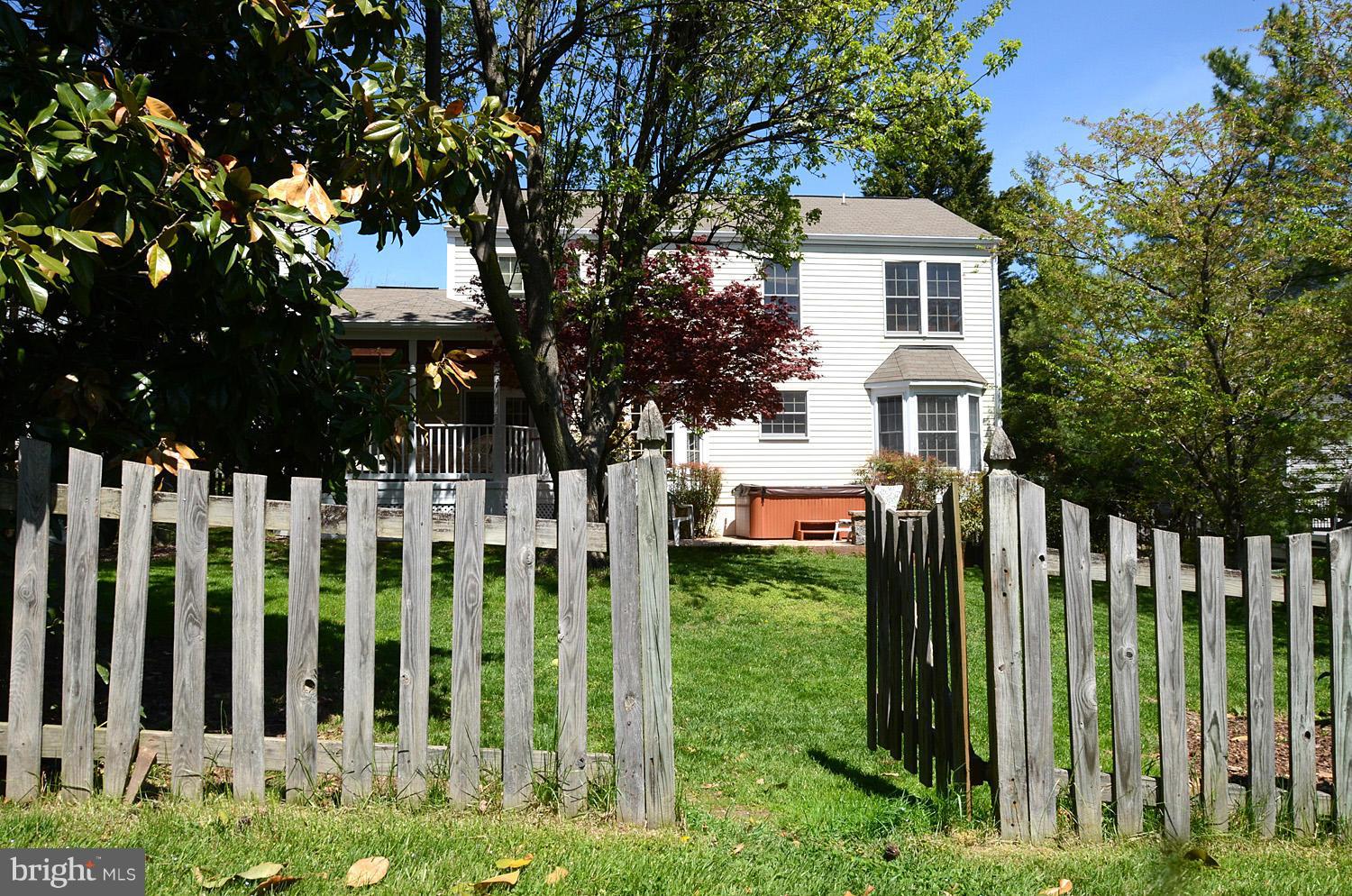 12571 Rock Ridge Road Herndon, VA 20170 - Photo 27 of 27 Fenced backyard