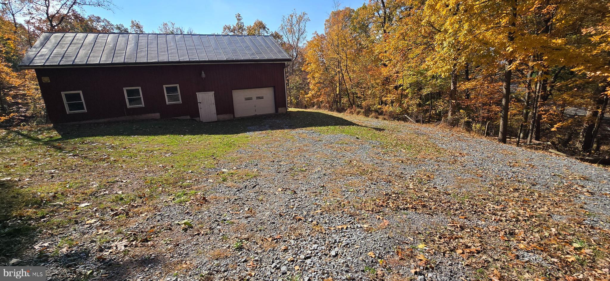 920 Cola Road Middletown, PA 17057 - Photo 4 of 134 Barn with stalls