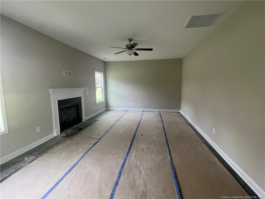 6861 Running Fox Road Hope Mills, NC 28348 - Photo 9 of 28 Photo 9