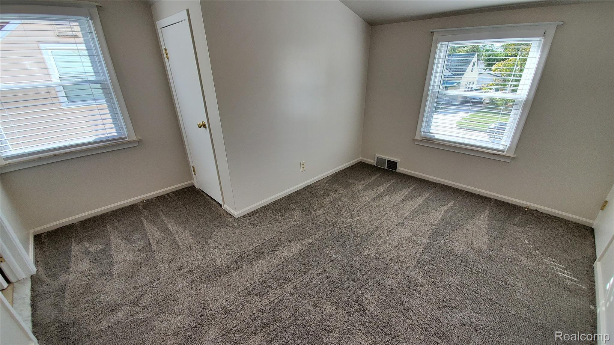 4171 Filbert Street Wayne, MI 48184 - Photo 31 of 33 20190923_155932.jpg