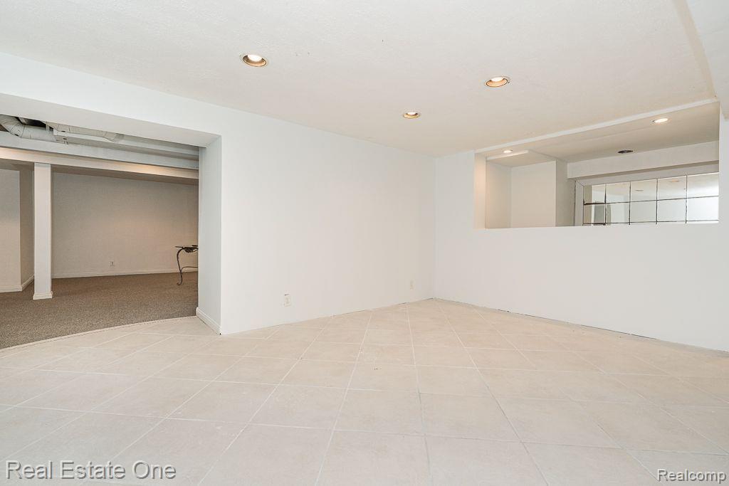 2173 Bonnie Brae Street Rochester Hills, MI 48309 - Photo 26 of 29