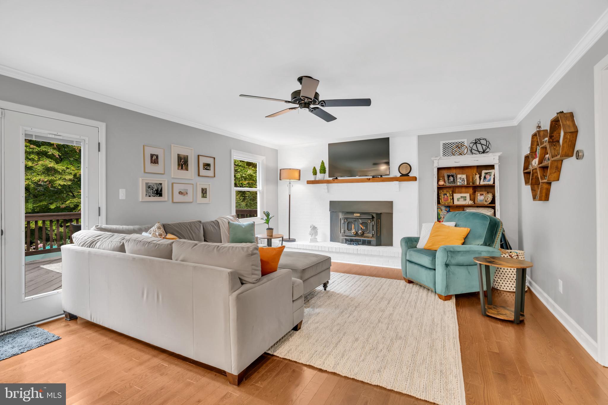 12227 Chapel Road Clifton, VA 20124 - Photo 11 of 53 Family Room