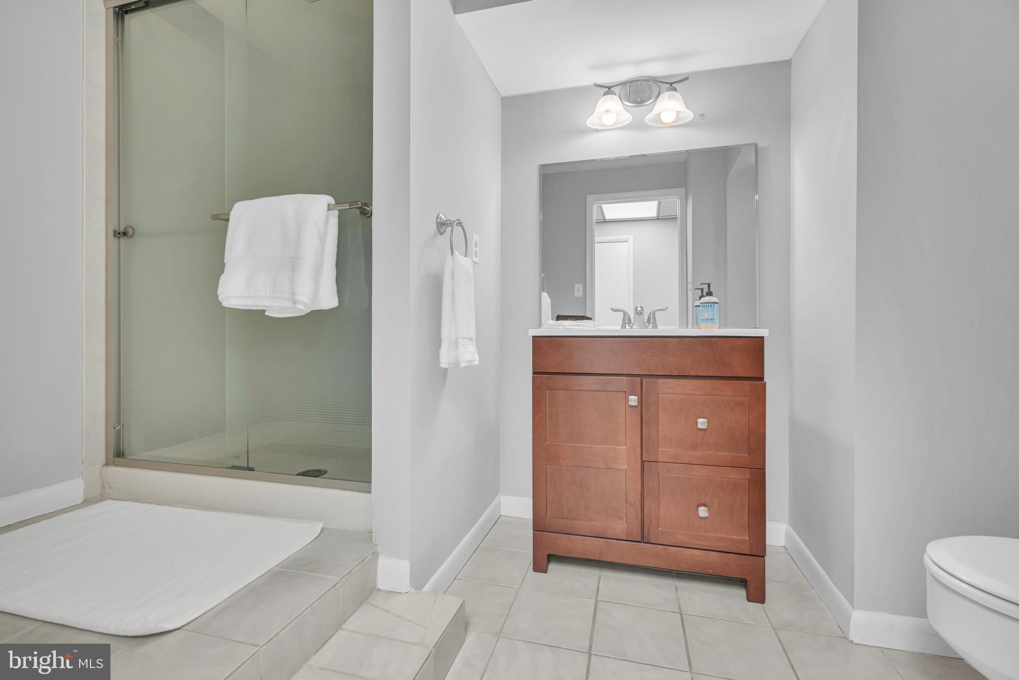 12227 Chapel Road Clifton, VA 20124 - Photo 34 of 53 Full Bath