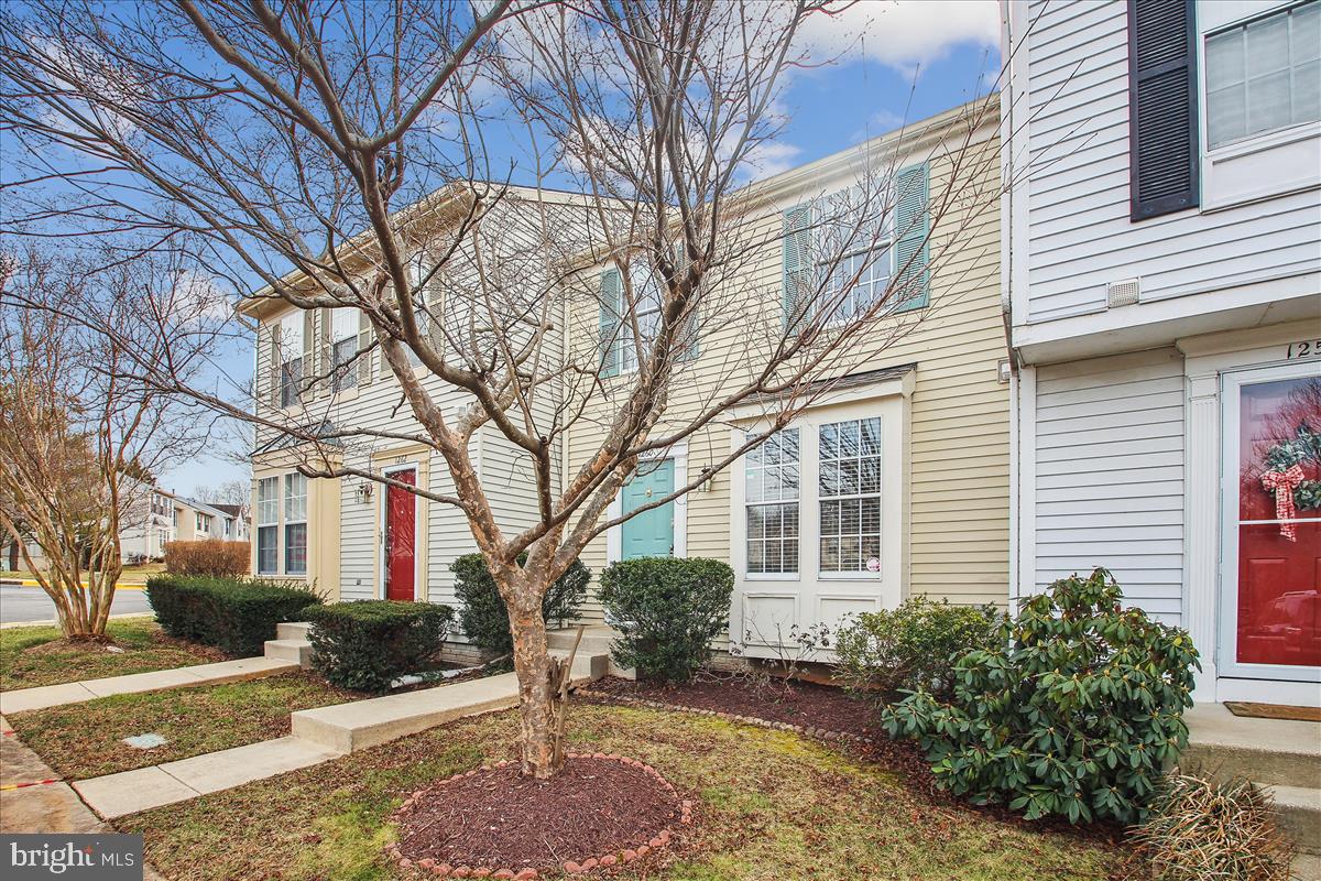 1260 Quaker Ridge Drive Arnold, MD 21012 - Photo 3 of 39 Front Side
