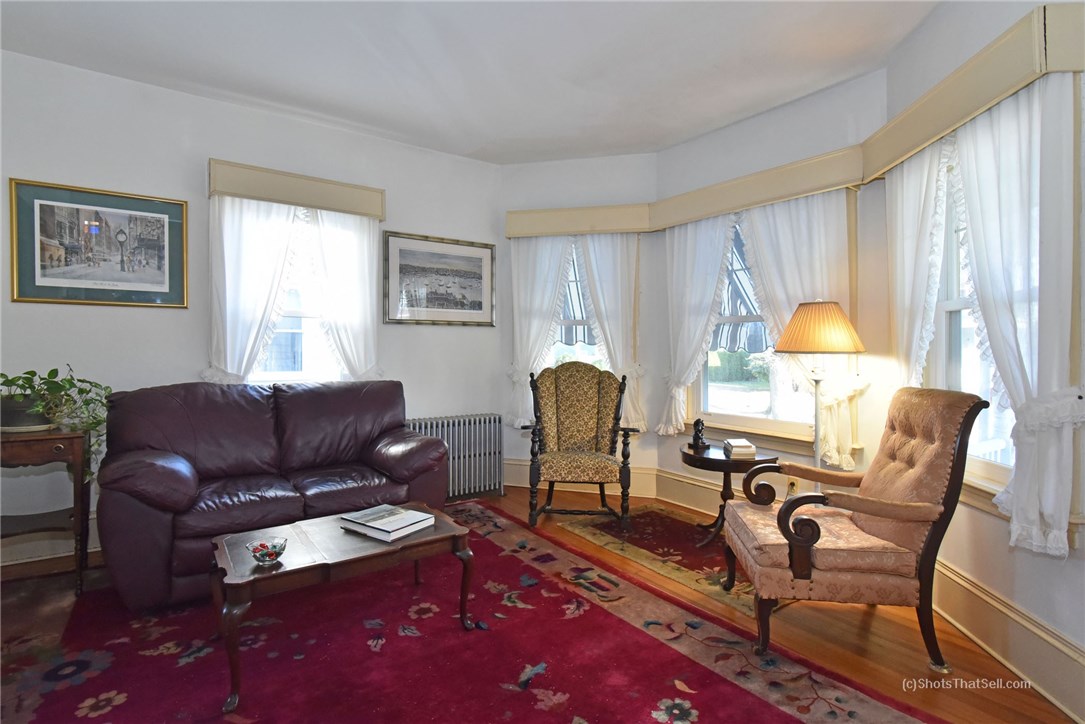57 Chiswick Road Cranston, RI 02905 - Photo 15 of 40