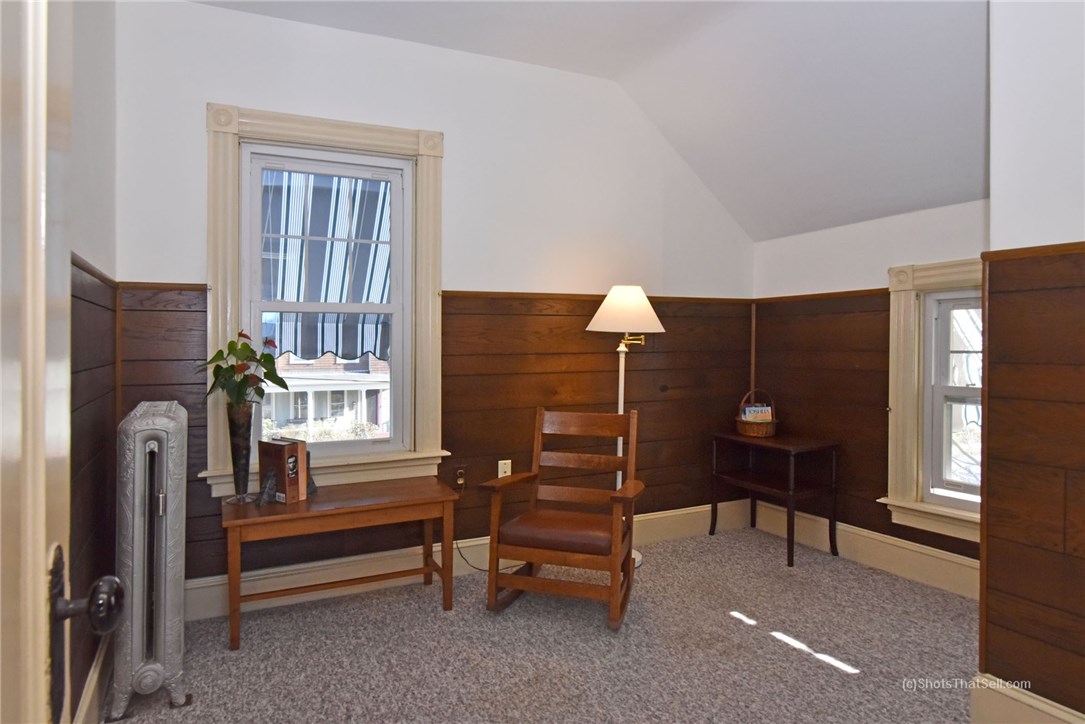 57 Chiswick Road Cranston, RI 02905 - Photo 25 of 40