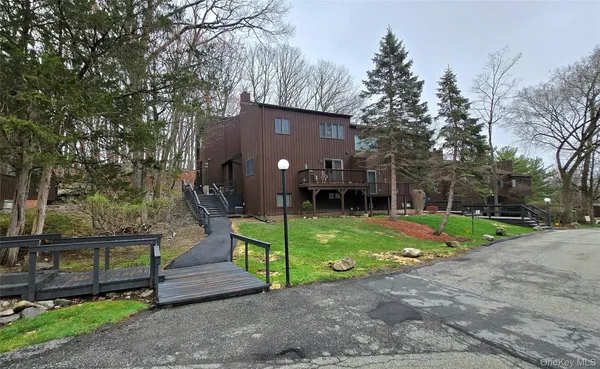 $249,925 | 12 Redwood Drive, Highland Mills, NY 10930