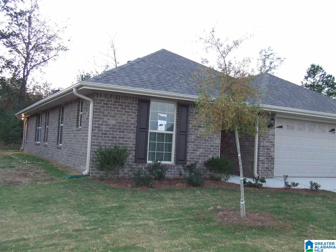 352 Vincent Street Alabaster, AL 35007 - Photo 2 of 21