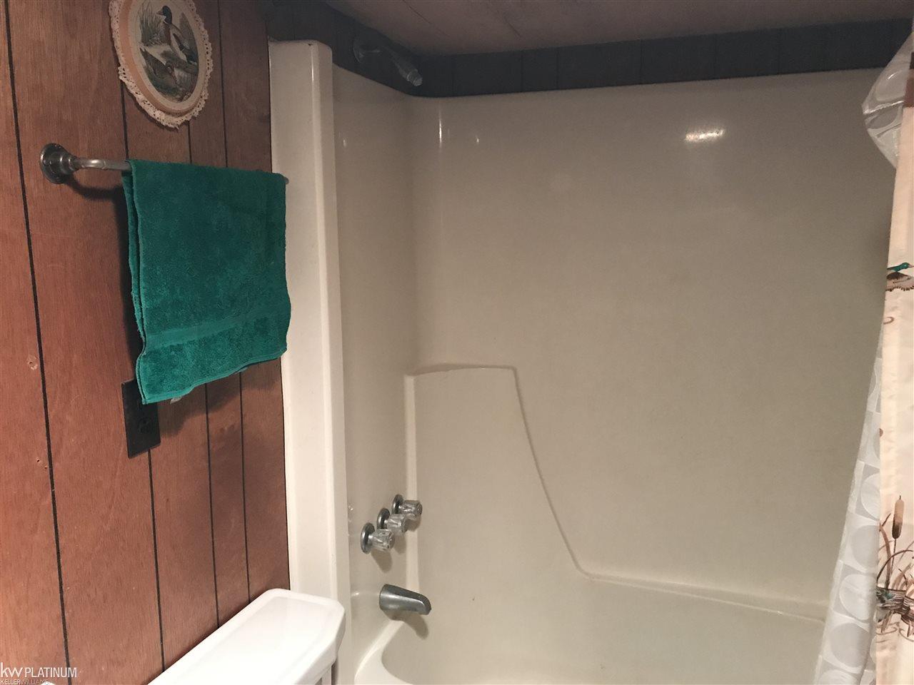 11932 Willows Road Roscommon, MI 48653 - Photo 23 of 34 31325976-22.JPG