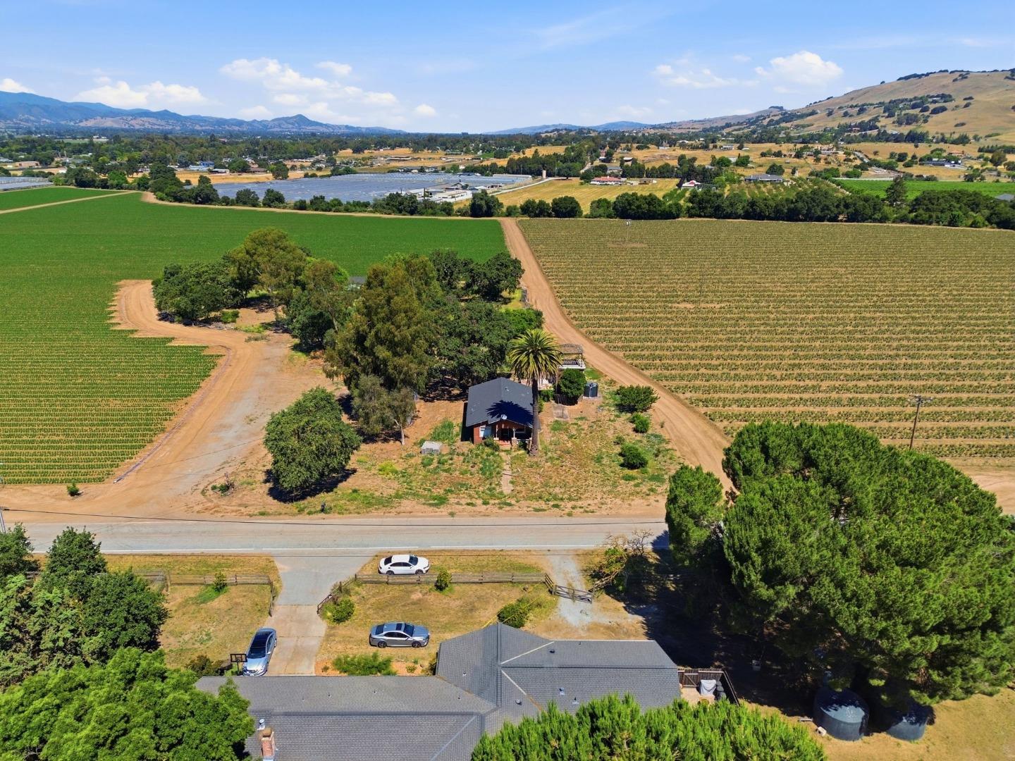 3115 Leavesley Road Gilroy, CA 95020 - Photo 26 of 31