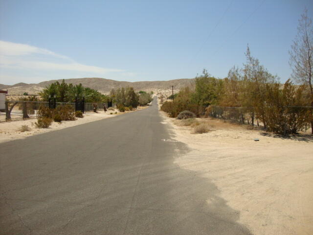 21 Berry Road Desert Hot Springs, CA 92241 - Photo 12 of 14 DSC00796