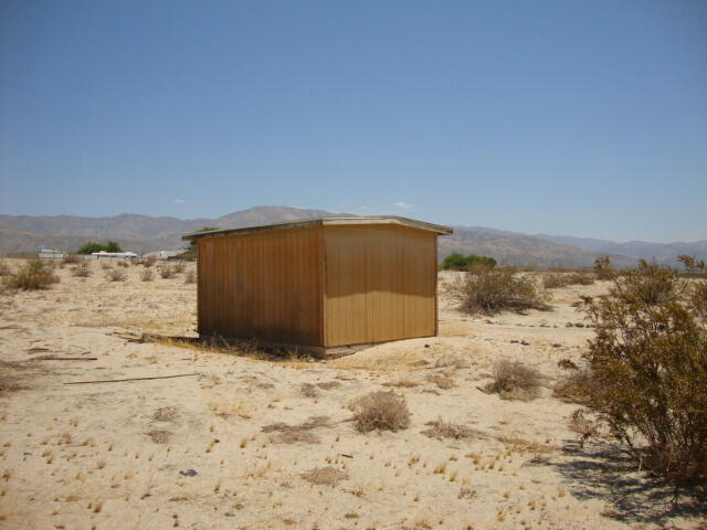 21 Berry Road Desert Hot Springs, CA 92241 - Photo 2 of 14 DSC00786