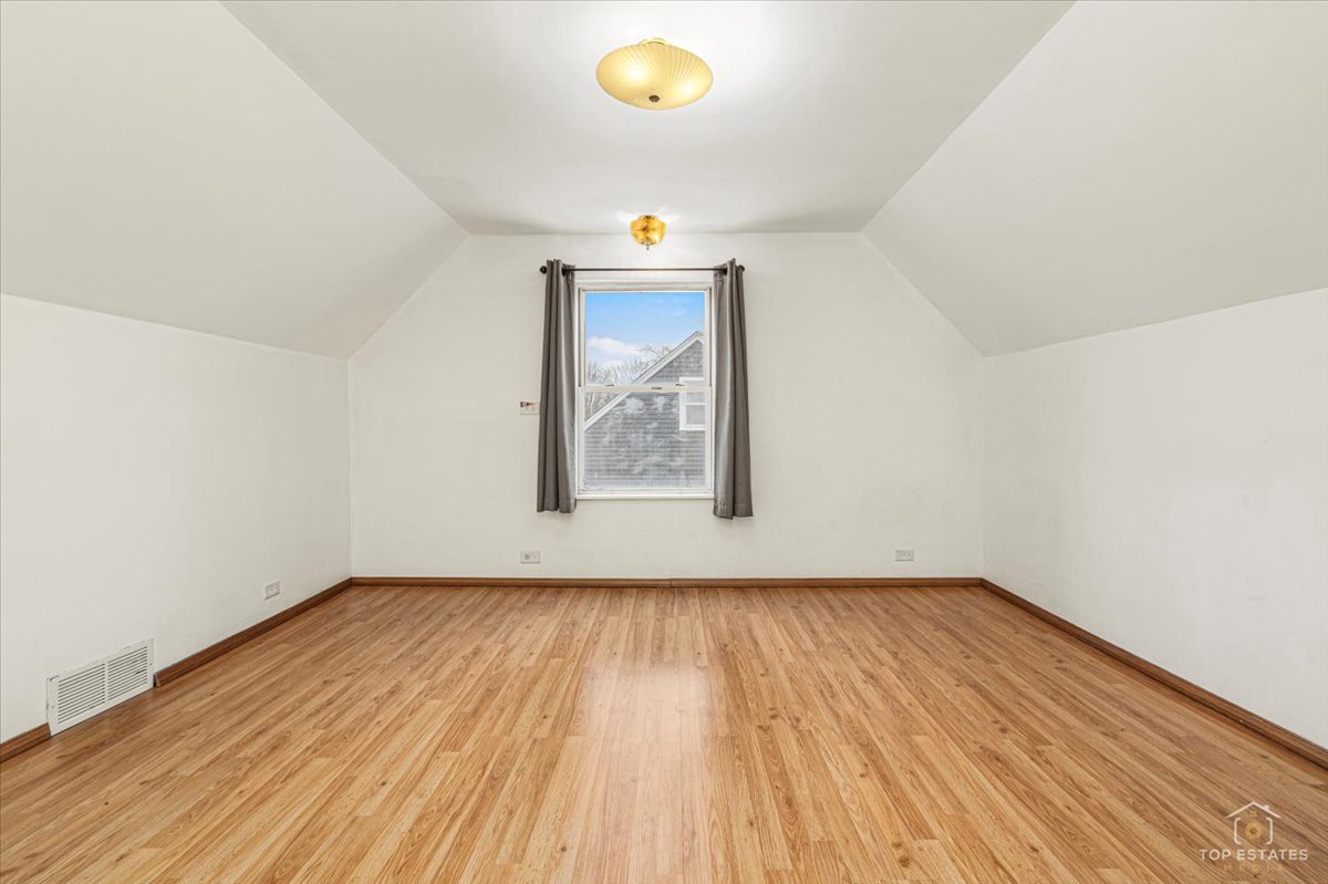 128 South Michigan Avenue Addison, IL 60101 - Photo 15 of 29