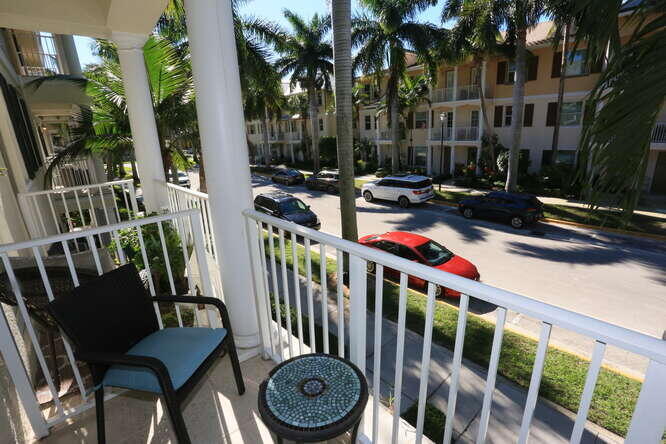 4159 Main Street Jupiter, FL 33458 - Photo 34 of 39 a view of an chairs and tables in the patio