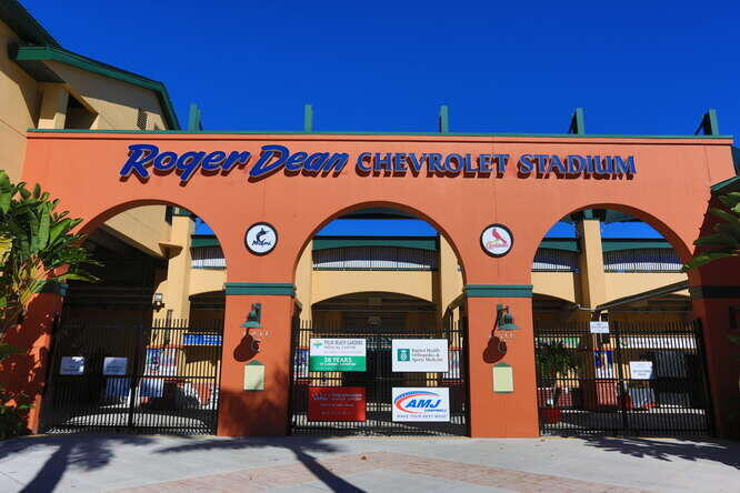 4159 Main Street Jupiter, FL 33458 - Photo 38 of 39 a front view of a building with retail shops