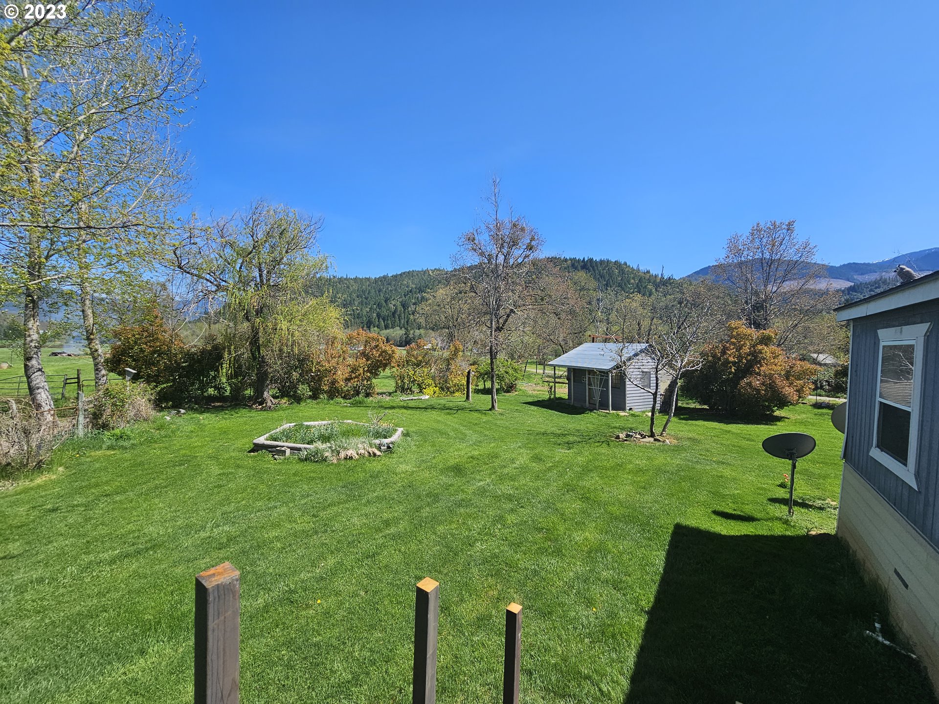 301 Caves Camp Road Williams, OR 97544 - Photo 8 of 42 Gallery Image 8