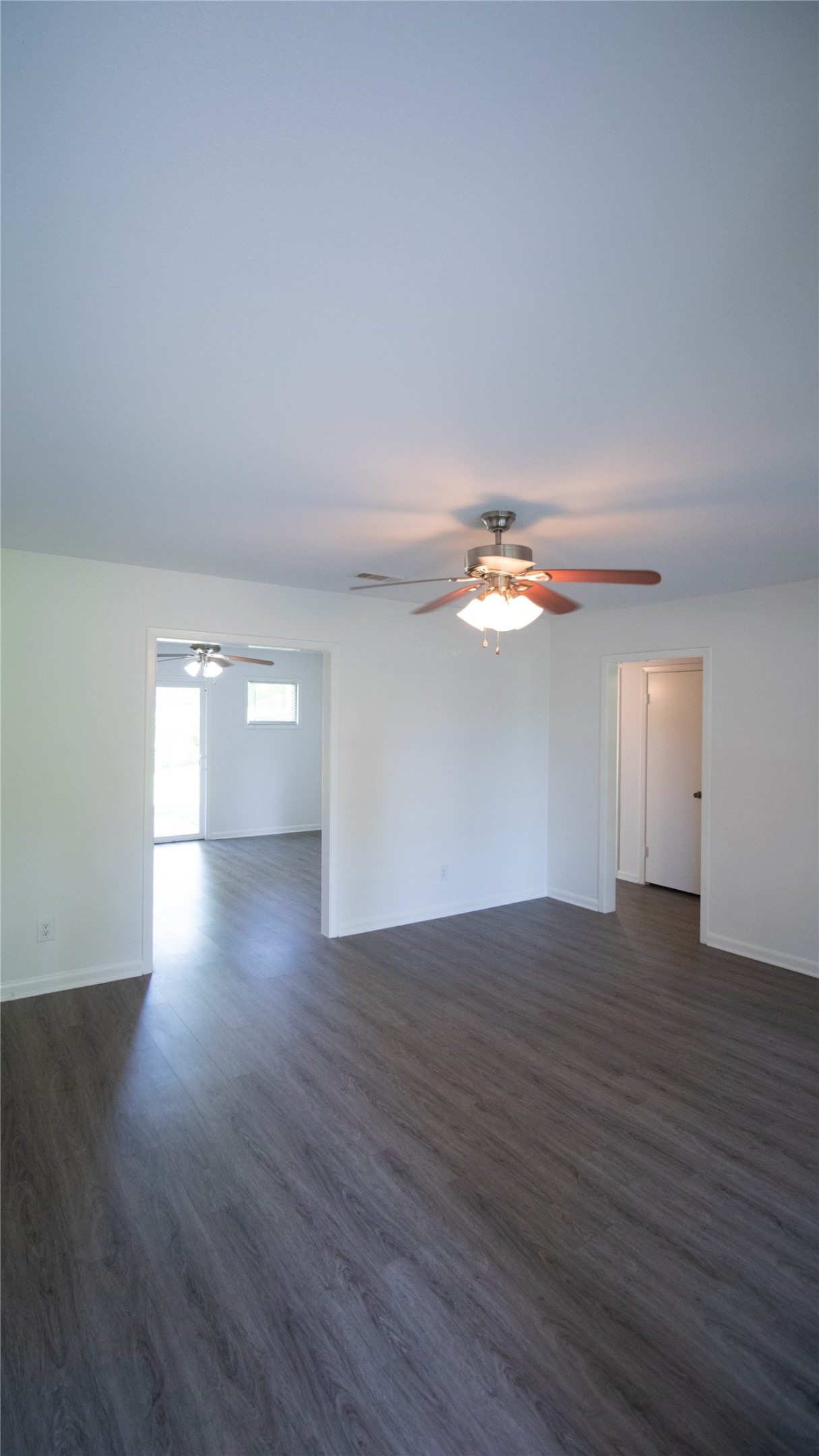 322 Broad Ripple Drive Houston, TX 77336 - Photo 7 of 16