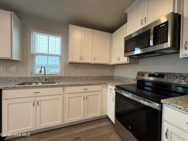 $1,795 | 2033 Lewis Creek Circle Northeast, Winnabow, NC 28479