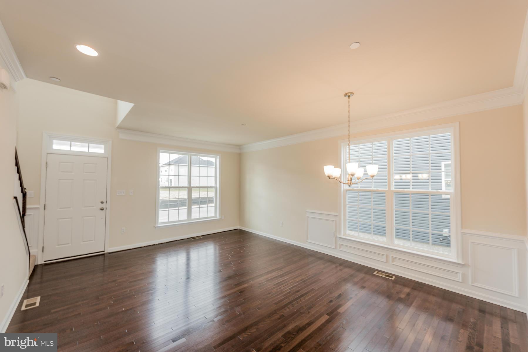 8145 Ridgely Loop Severn, MD 21144 - Photo 3 of 28 Interior (General)
