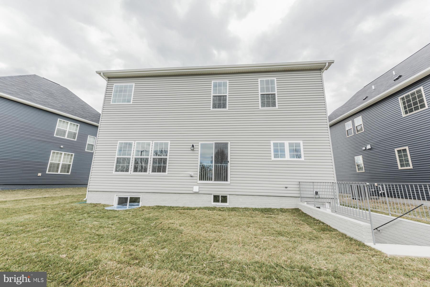 8145 Ridgely Loop Severn, MD 21144 - Photo 27 of 28 Exterior (Rear)