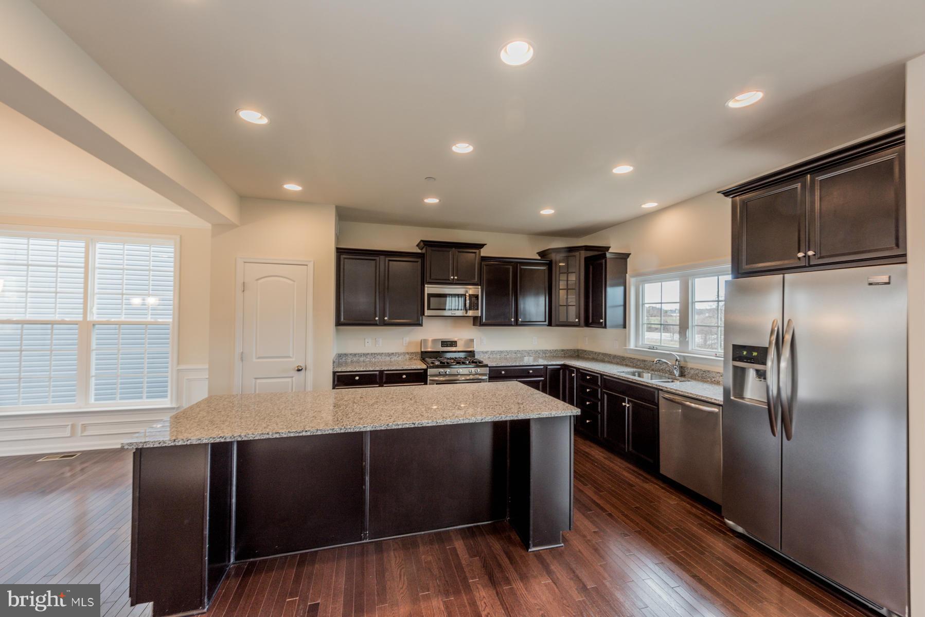 8145 Ridgely Loop Severn, MD 21144 - Photo 6 of 28 Kitchen