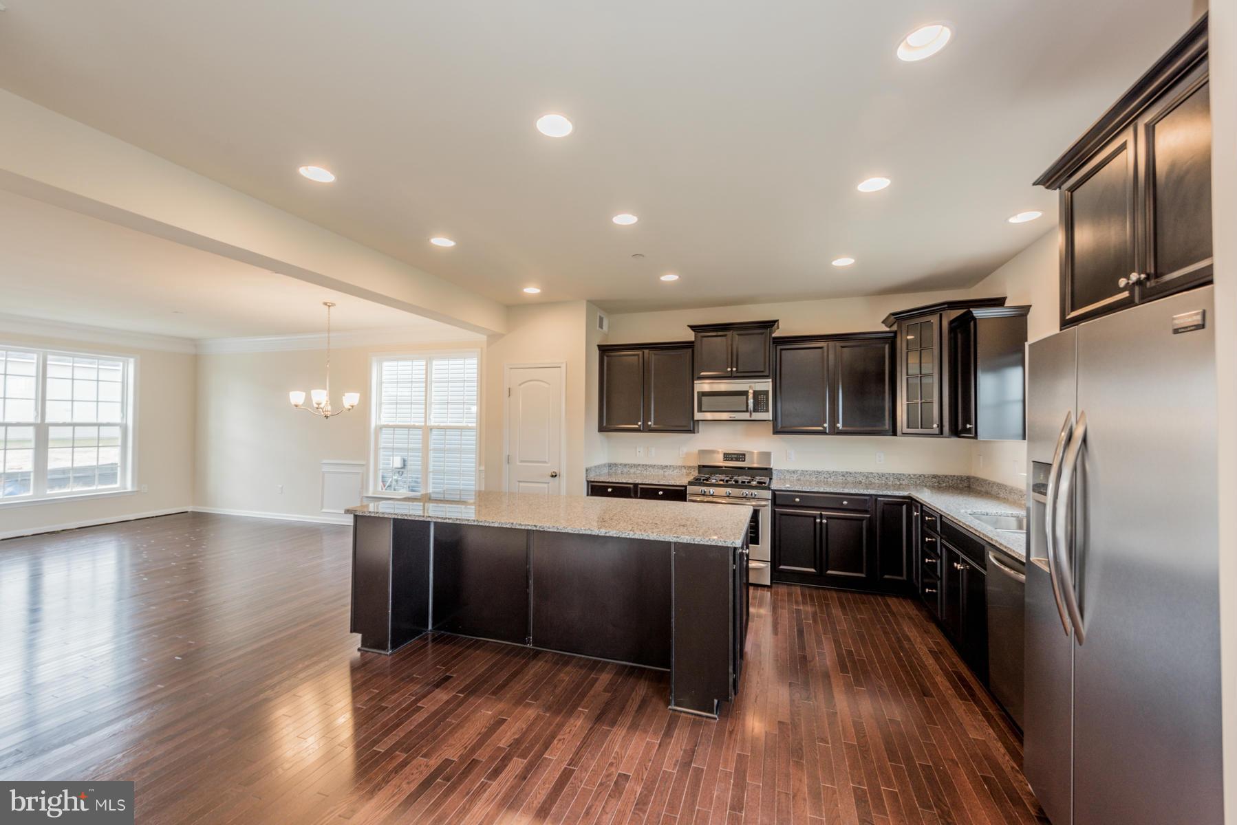 8145 Ridgely Loop Severn, MD 21144 - Photo 7 of 28 Kitchen
