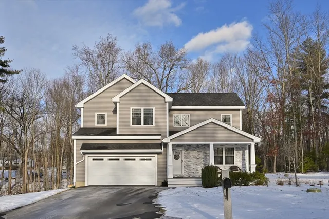 $979,000 | 9 Billis Way, Groveland, MA 01834