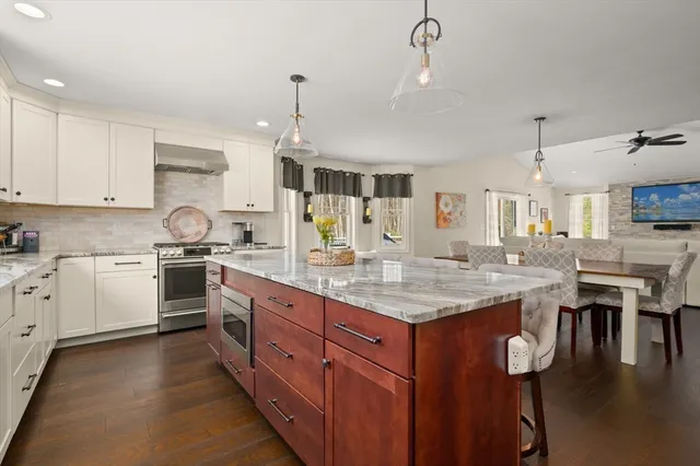 $979,000 | 9 Billis Way, Groveland, MA 01834