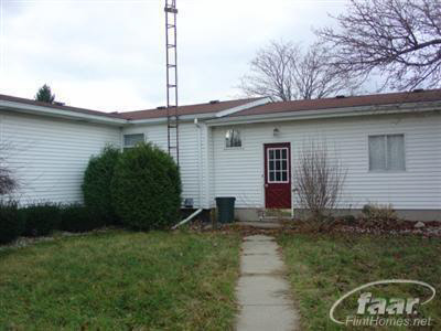 5472 North Vassar Road Flint, MI 48506 - Photo 2 of 15 20192213-1.JPG