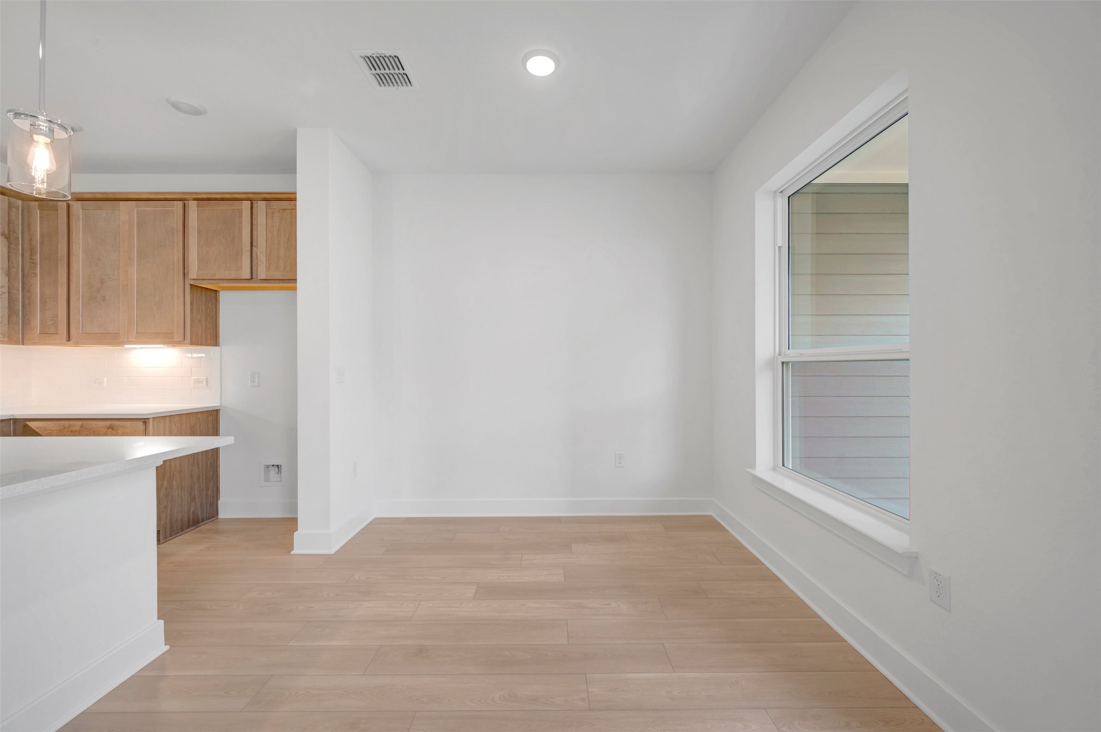 1012 B Brickell Loop Austin, TX 78744 - Photo 6 of 23 Dining Area