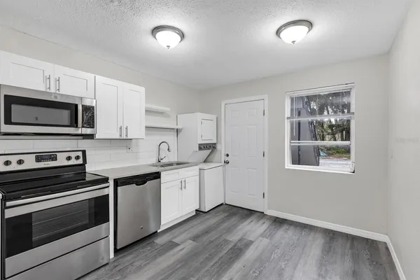 $1,390 | 751 Bellevue Avenue, Unit 1, Daytona Beach, FL 32114