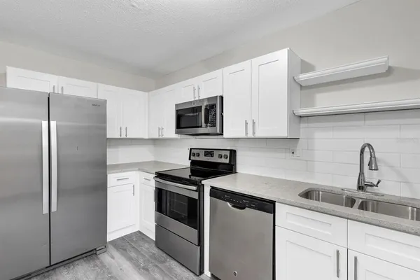 $1,390 | 751 Bellevue Avenue, Unit 1, Daytona Beach, FL 32114