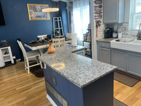 $2,400 | 1930 West Williams Circle, Westland, MI 48186