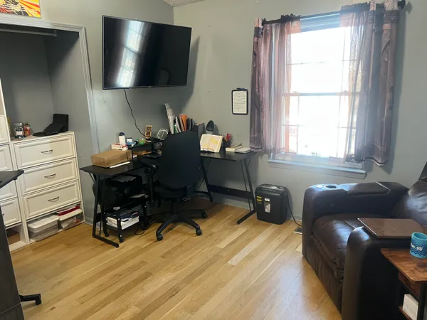 $2,400 | 1930 West Williams Circle, Westland, MI 48186