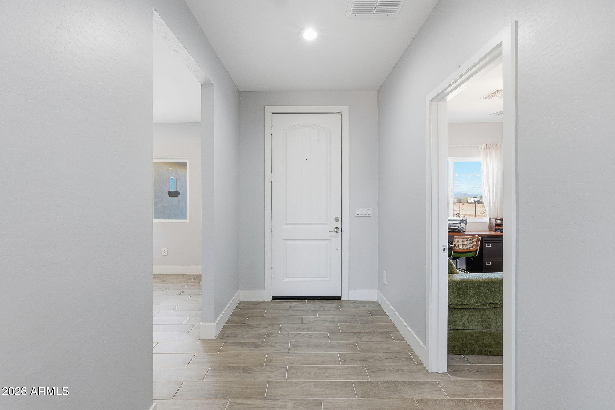 25123 Peak View Road Wittmann, AZ 85361 - Photo 12 of 48 Entry