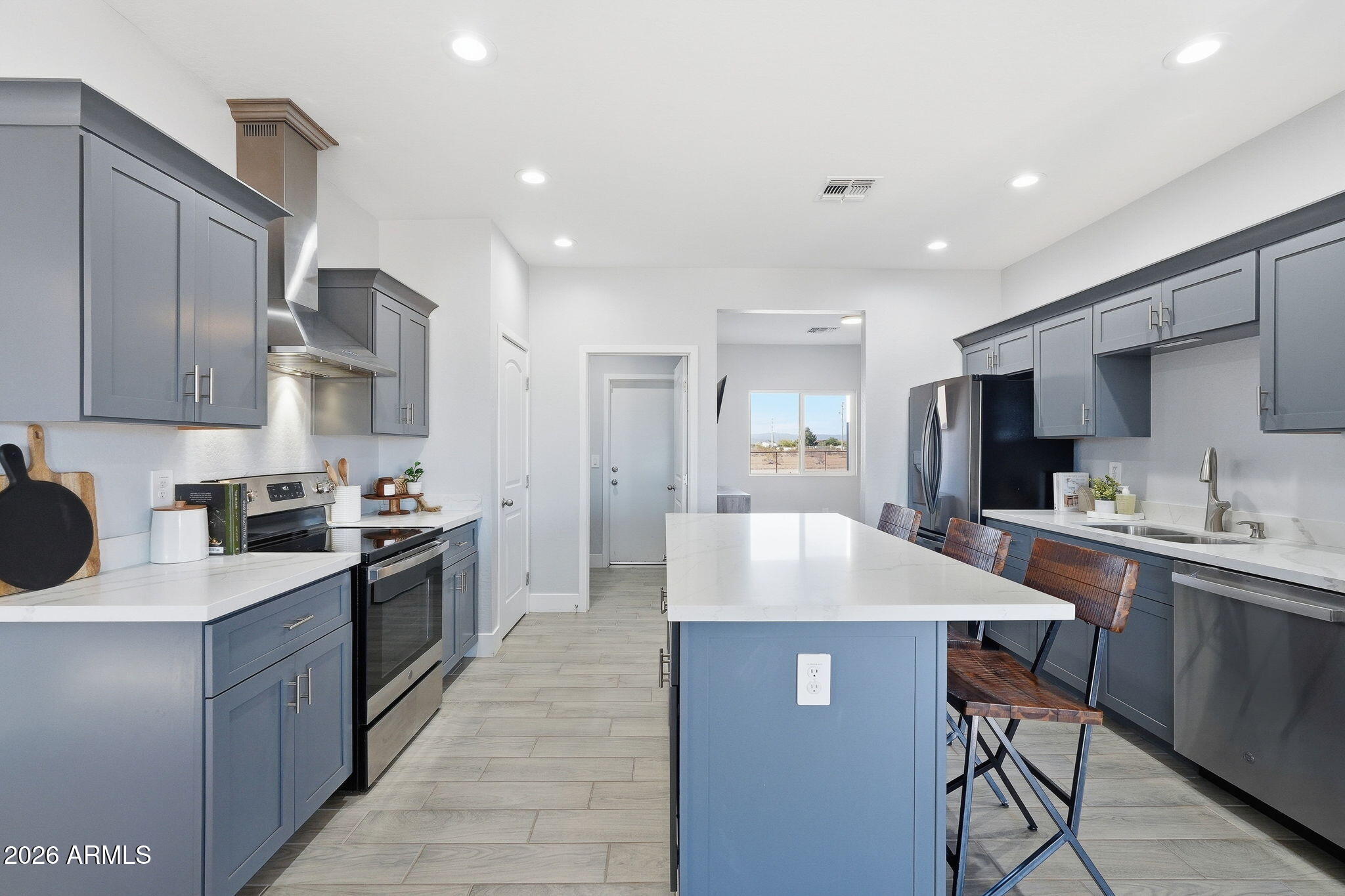 25123 Peak View Road Wittmann, AZ 85361 - Photo 15 of 48 Kitchen