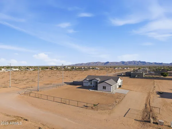 $589,900 | 25123 Peak View Road, Wittmann, AZ 85361