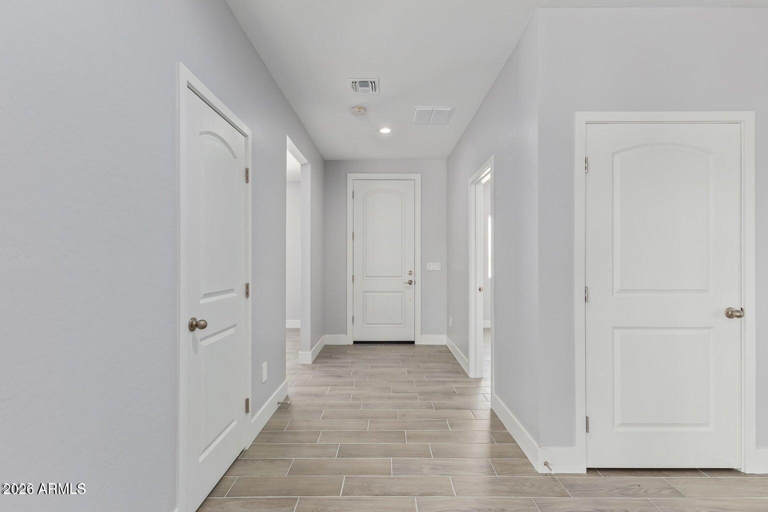 25123 Peak View Road Wittmann, AZ 85361 - Photo 9 of 48 Entry