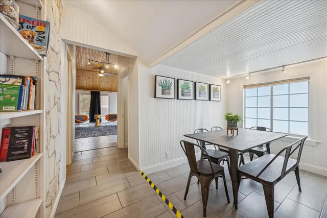 $5,500 | 2106 Kenwood Avenue, Austin, TX 78704